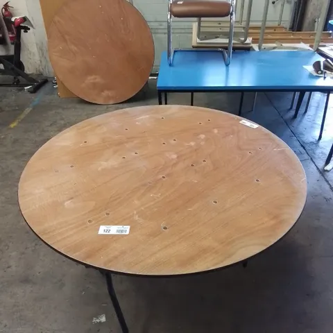 ROUND WOODEN TABLE WITH BLACK LEGS 