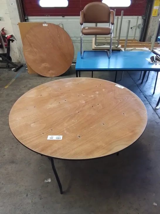 ROUND WOODEN TABLE WITH BLACK LEGS 