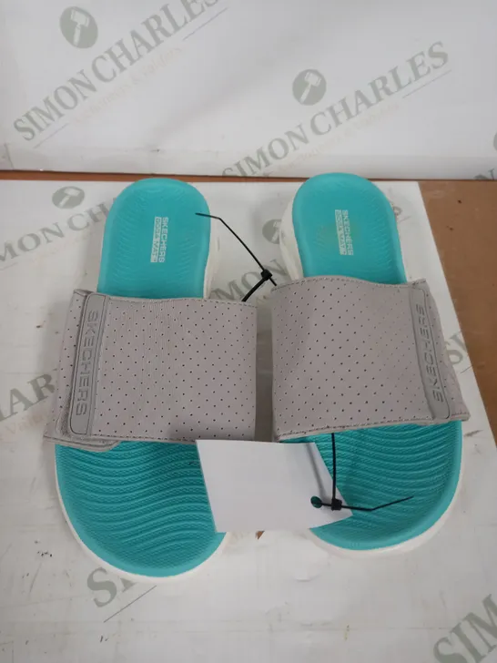 SKETCHERS GO WALK SANDAL - GREY SIZE 4