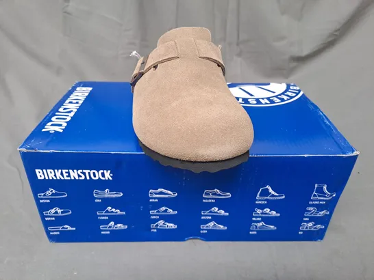 BOXED PAIR OF BIRKENSTOCK BOSTON BS SHOES IN GREY-GREEN UK SIZE 3