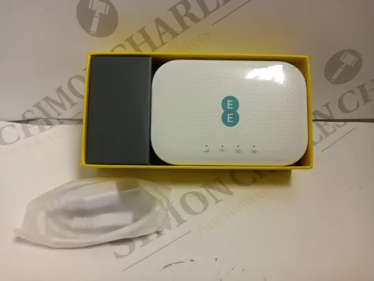 EE 4GEE WIFI MINI HUB