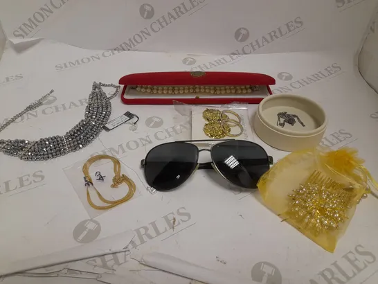 BOX OF APPROXIMATELY 30 ASSORTED JEWELLERY ITEMS TO INCLUDE SUNGLASSES, NECKLACES, EARRINGS ETC 