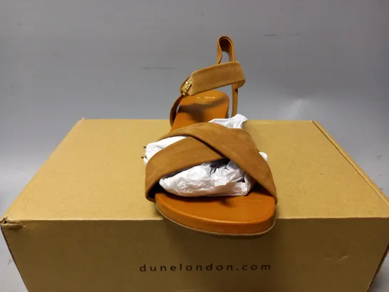 BOXED PAIR OF DUNE BROWN SANDALS - SIZE 5