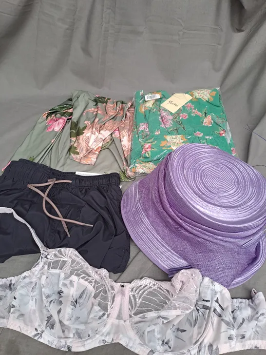 BOX OF APPROXIMATELY 25 ASSORTED CLOTHING ITEMS TO INCLUDE - HAT , SHORTS , BRA ETC