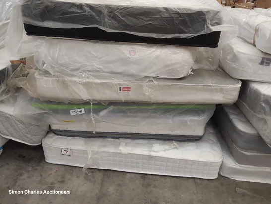 SIX ASSORTED UNBAGGED & BAGGED DOUBLE/ KINGSIZE MATTRESSES 