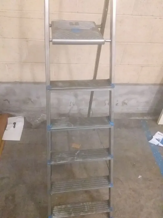 MAC ALLISTER 6.9KG 6-STEP STEPLADDER 