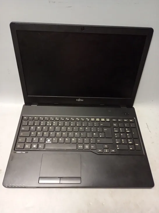 FUJITSU LIFEBOOK A555 LAPTOP IN BLACK