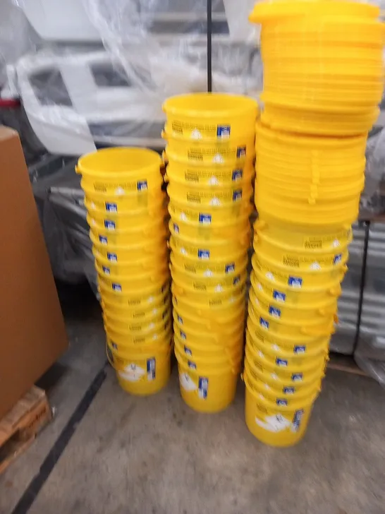 APPROXIMATELY 41  DANIELS SHARPSGUARD YELLOW 11.5 CLINCAL WASTE BINS