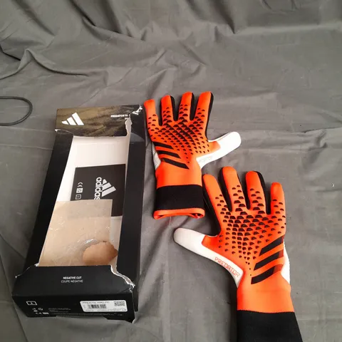 ADIDAS PREDATOR GL PRO NEGATIVE CUT GLOVES