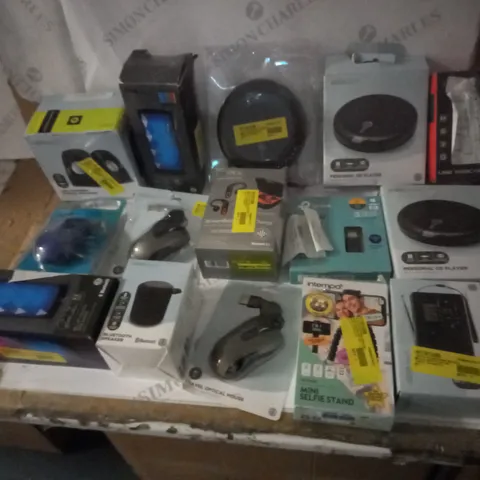 GROUP OF APPROX 15 ASSORTED ITEMS TO INCLUDE CD PLAYERS, PC MICE, BLUETOOTH SPEAKERS ETC