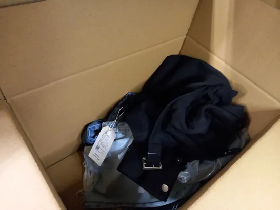 BOX OF APPROX 7 ASSORTED JEANS VARYING IN SIZE/COLOUR/STYLE