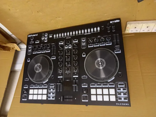 ROLAMD SERATO DJ CONTROLLER DJ-506