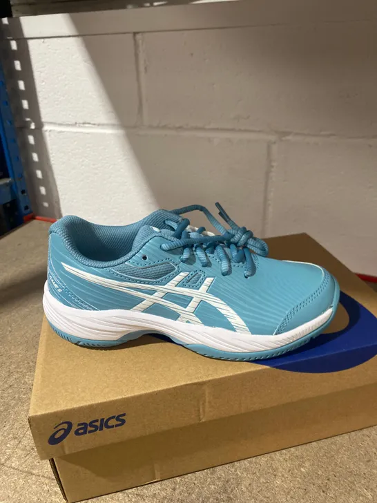 BOXED PAIR OF ASICS GEL-GAME KIDS SHOES SIZE 1.5