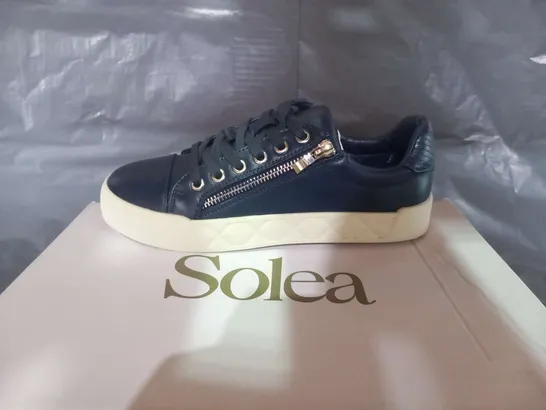 BOXED SOLEA MAEVA NAVY SYNTHETIC SNEAKERS SIZE 37