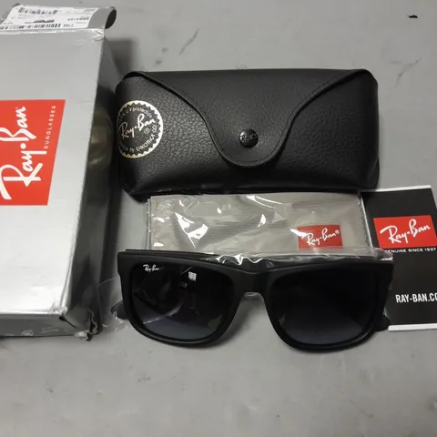 RAY BAN BLACK FRAMED GLASSES IN BOX