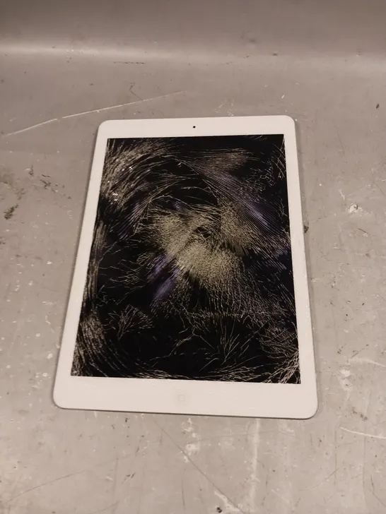 APPLE IPAD AIR GREY - MODEL A1474 