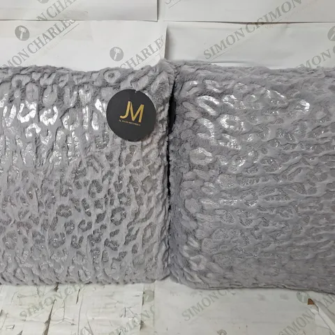 JULIEN MACDONALD SET OF 2 OFF VELVET CUSHIONS 