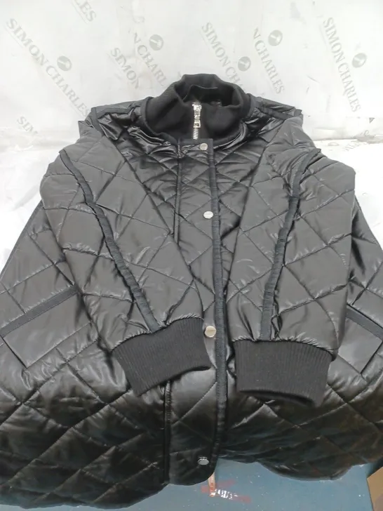 NUAGE LONG PADDED COAT. ZIP AND POPPER FASTENING. 2 FRONT POCKETS. BLACK SIZE SMALL