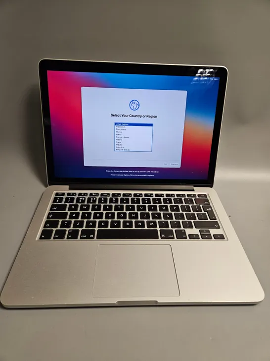 APPLE MACBOOK - A1502