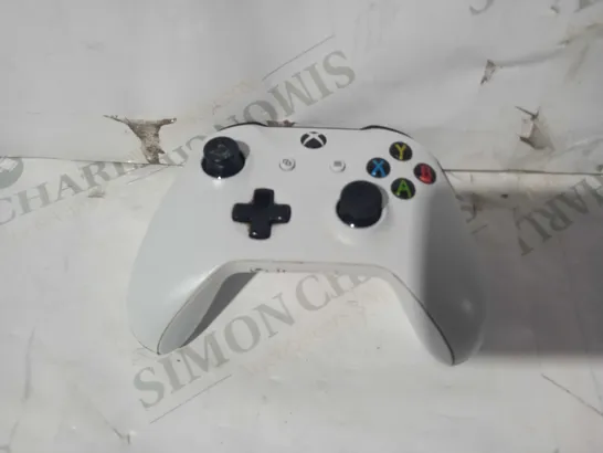 MICROSOFT WIRELESS CONTROLLER FOR XBOX ONE - 1708 IN WHITE