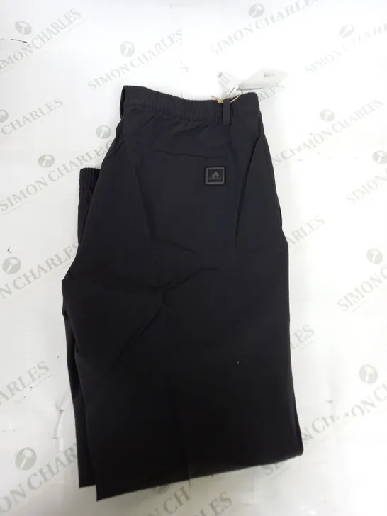 ADIDAS CARGO TROUSERS SIZE 32