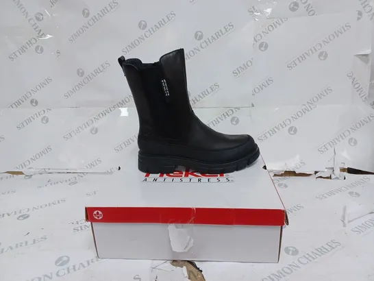 BOXED RIEKER BLACK CHELSEA BOOTS- SIZE 6.5