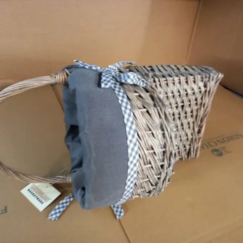 GREY STEP BASKET WITH LINING