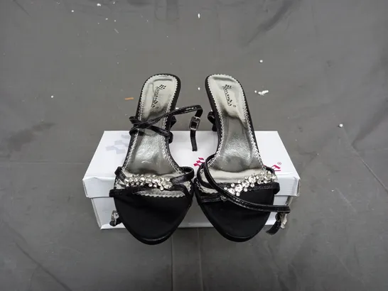 BOX OF APPROXIMATELY 23 BOXED SMALL HEEL DIAMANTE OPEN TOE SHOE IN VARIOUS SIZES