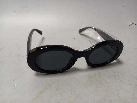 BOXED CELINE SUNGLASSES (CL40194U)