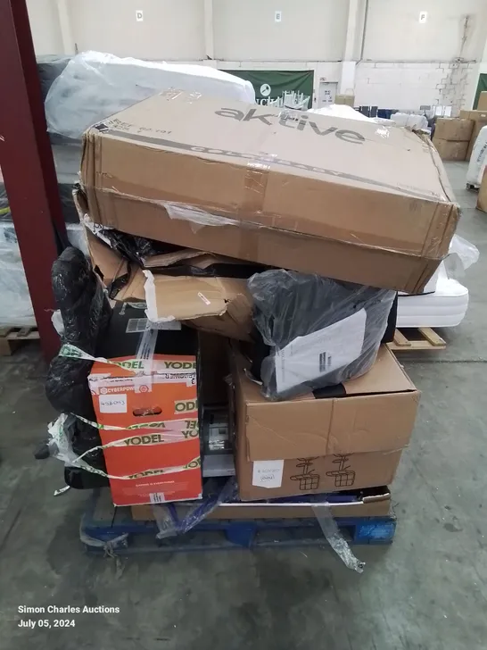 PALLET OF MIXED VARIOUS FURNITURE PARTS AND CHAIRS