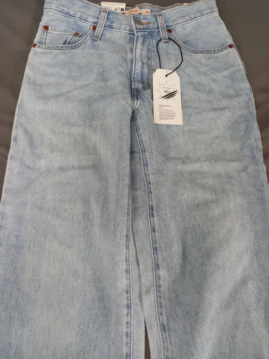 LEVI'S BAGGY DAD JEANS IN BLUE SIZE 25/32