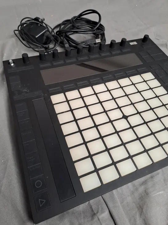 ABLETON PUSH 2 MIDI CONTROLLER