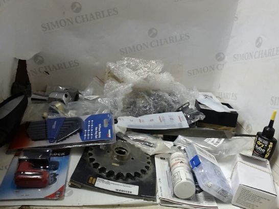 LOT OF ASSORTED ITEMS TO INCLUDE; WING MIRROR, DRY LUBE, TOOLS ETC 