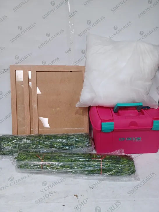 BOX TO CONTAIN APPROX. 10 X ASSORTED HOUSEHOLD PRODUCTS. INCLUDES PICTURE FRAMES, GARDEN PRODUCTS, STORAGE BOX ETC 