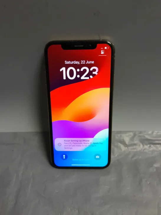 APPLE IPHONE X 64GB IN GOLD