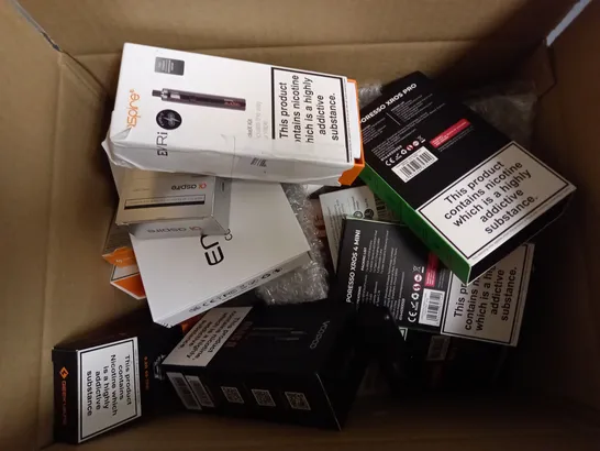 APPROXIMATELY 20 VAPES & E-CIGARETTES TO INCLUDE ASPIRE GOTEK PRO, VAPORESSO XROS PRO, VOOPOO DRAG Q, ETC