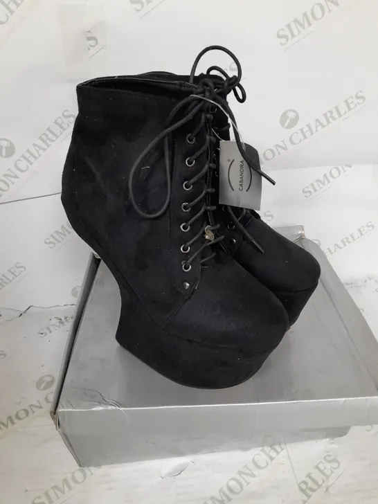 BOXED PAIR OF CASANDRA PLATFORM LACE UP ANKLE BOOT IN BLACK SUEDE SIZE 4