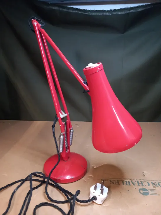 DESIGNER STYLE DESK LAMP