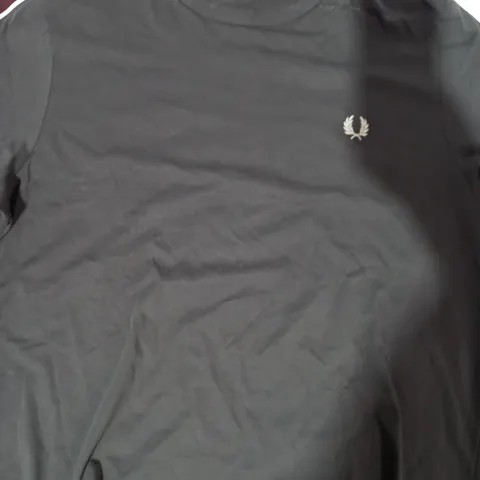 FRED PERRY T-SHIRT IN GREY SIZE XL