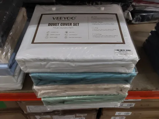 LOT OF 5X BRAND NEW BAGGED VEEYOO DUVET COVER SETS - ASSORTED COLOURS,  SIZES UNSPECIFIED (5 ITEMS)