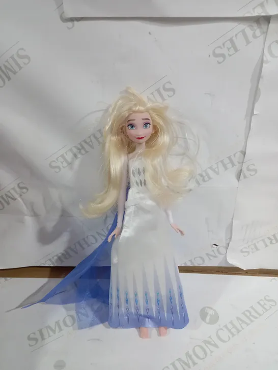 FROZEN 2 SINGING QUEEN ELSA DOLL RRP £25.99