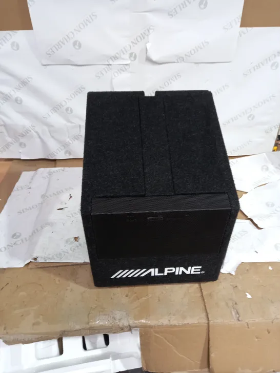 ALPINE SWE-815 20CM AMPLIFIED SUBWOOFER BOX 