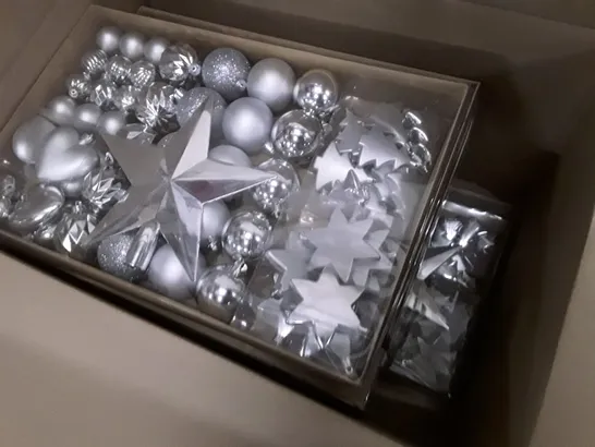 BOX CONTAINING APPROXIMATELY 7 BRAND NEW 60 SILVER BAUBLE PACKS