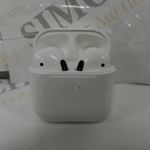 PRO 200 EARBUDS IN WHITE