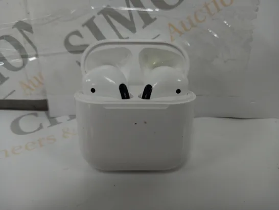 PRO 200 EARBUDS IN WHITE