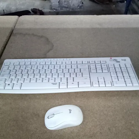 LOGITECH WIRELESS KEYBOARD AND MOUSE - WHITE