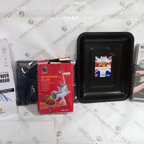 BOX OF APPROXIMATELY 12 ASSORTED ITEMS TO INCLUDE - VENOTTI SHOWER HEAD - BRESSER LED SEWING MAGNIFIER - WHAM 39CM ROASTER ECT