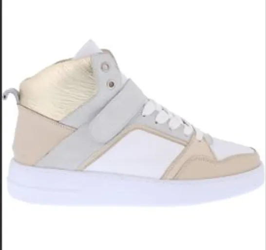 ADESSO ADALEE TRAINER GOLD RUSH SIZE 6