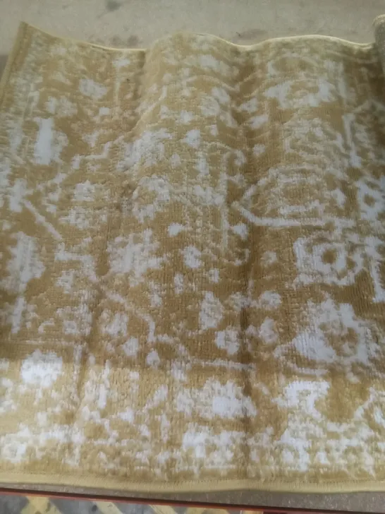 WELL WOVEN DAZZLE DISA GOLD 2'3"X3'11"