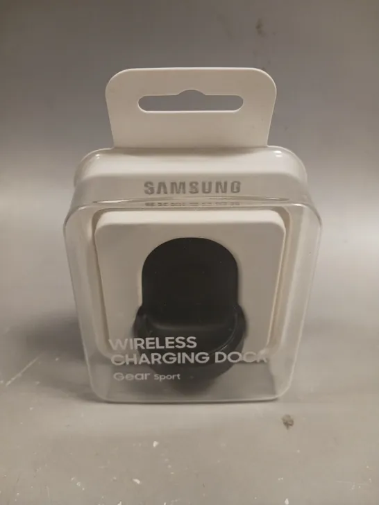 BOXED SAMSUNG GEAR SPORT WIRELESS CHARGING DOCK 